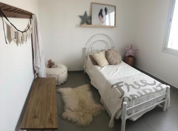 Casa · 104m² · 4 Ambientes · 1 Cochera · Casa en Reventa con Entrega Inmediata en Decs Tortugas, Garin