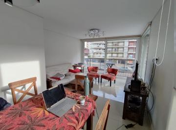 Departamento · 90m² · 2 Dormitorios · 1 Cochera · Venta Dpto 3 Amb Frente C/balcón, Coch, Baul, Gim, Piscina, Quincho.