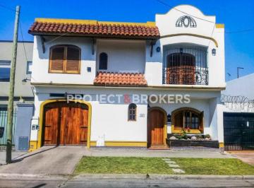 Casa de 5 ambientes, Morón · Maravillosa Casa en Venta en Castelar