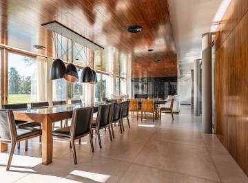 IMPONENTE PROPIEDAD DE ESTILO MODERNO DESARROLLADA SOBRE DOS LOTES EN SAINT THOM · Casa - Saint Thomas Este