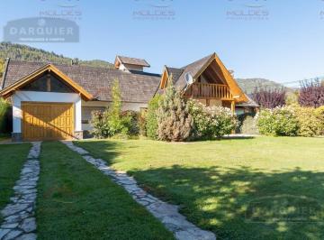 Casa · 200m² · 5 Ambientes · Casa - San Martin de Los Andes