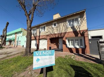 Casa · 180m² · 4 Dormitorios · 2 Cocheras · Vivienda en General Madariaga 180 m²