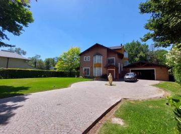 REP-REP-270_2 · Casa 4 Dorm.. | Baqueanos 1636