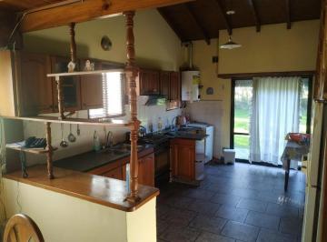 Casa · 110m² · 1 Ambiente · 1 Cochera · Chalet Acantilados