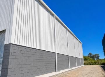 KNK-KNK-3720_2 · Nave Industrial a Estrenar 1280 m² Cubiertos Escucha Oferta