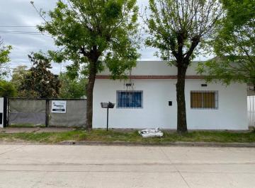 Casa · 150m² · 4 Ambientes · 3 Cocheras · Casa en Venta Lima - Zarate