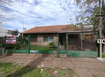Casa de 4 ambientes, Almirante Brown · Casa con Buena Ubicacion en Jose Marmol