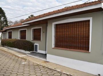 Casa de 4 ambientes, Almirante Brown · Hermoso y Amplio PH en Adrogue