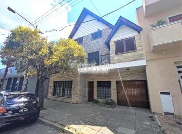 Casa de 5 ambientes, La Matanza · Venta/permuta Chalet en 3 Plantas en Ramos Mejia