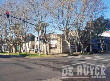 Terreno · 144m² · 1 Cochera · Lote en Venta en Quilmes Oeste