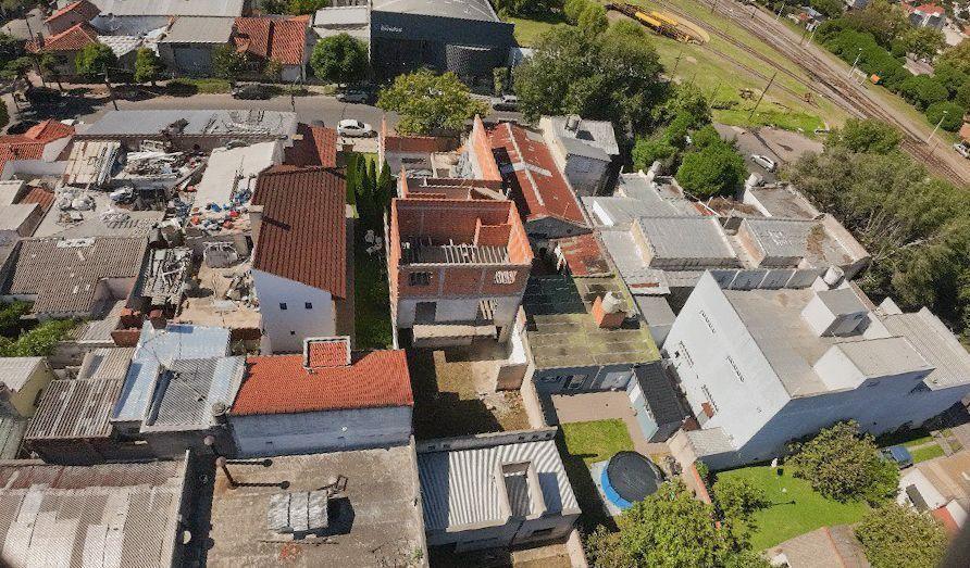 Lote de 8,66 x 43,30 metros, con 375 m² totales, en barrio Don Bosco