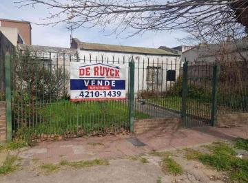 Terreno · 55m² · 1 Cochera · Lote en Venta en Bernal Oeste