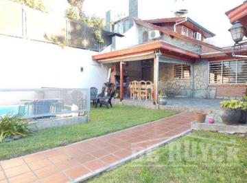 Casa · 110m² · 4 Ambientes · 1 Cochera · Chalet PH en Venta en Florencio Varela Este