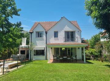 Casa de 6 ambientes, Pilar · Alquiler Anual Amueblado - 3 Dorm. Mas Gastos, Mayling Club de Campo.