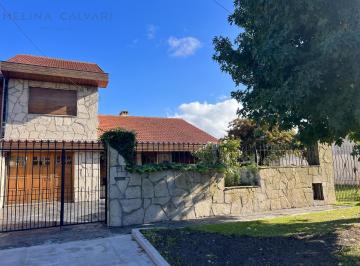 Casa · 209m² · 5 Ambientes · 2 Cocheras · Casa - Caisamar