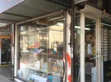 Local comercial · 30m² · Venta Local en Lomas de Zamora Galeria Meeks