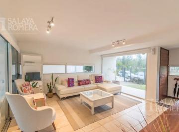 Casa · 90m² · 3 Ambientes · 2 Cocheras · Venta - Casa, 2 Suites, Playa Brava, Punta del Este Sho