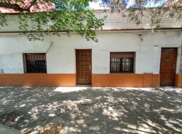 Casa · 138m² · 5 Ambientes · Casa en Venta en Pasaje 62 1000, Villa Maipú