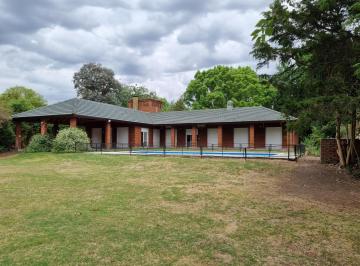 Casa de 6 ambientes, Pilar · Muy Linda Casa Sobre Golf *manés Propiedades*