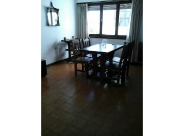 Departamento · 30m² · 1 Ambiente · 1 Cochera · Dto. 1 Amb. Amplio Divisible con Cochera