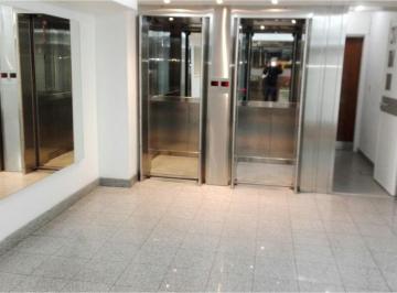 Oficina comercial · 28m² · Oficina a La Calle 28 m². Dividida