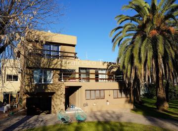 Casa · 450m² · 6 Ambientes · 1 Cochera · Casa en Venta en Francisco Álvarez