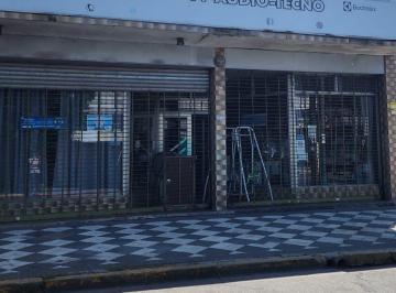 Local comercial de 3 ambientes, Esteban Echeverría · Excelente y Amplio Local Comercial en El Centro Comercial de Luis Guillón