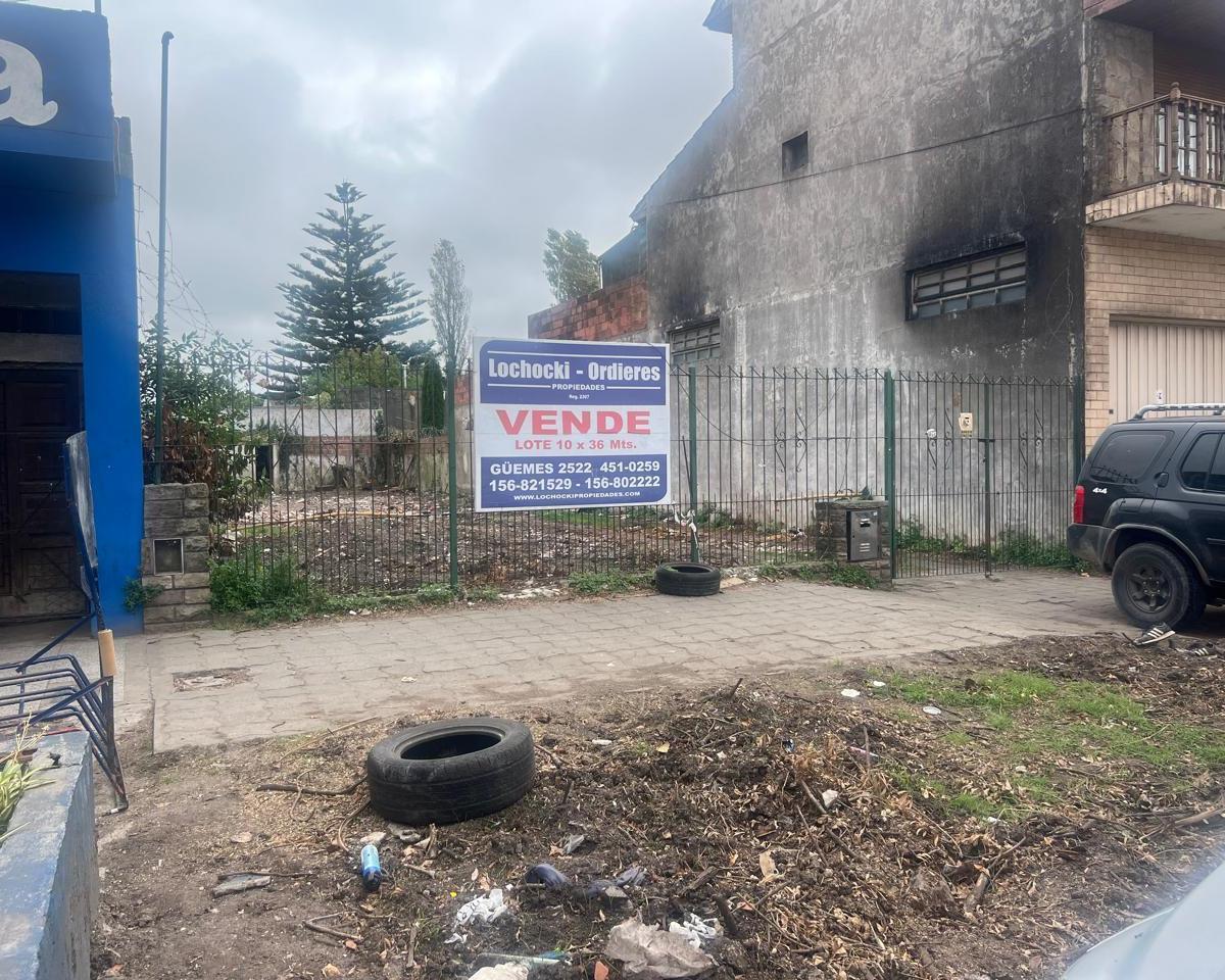 Lote 360m² en zona comercial — Distrito E2