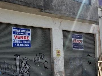 Bodega-Galpón · 310m² · Excelente Galpón con Vivienda Sobre Avda J B Justo. Distrito Ie