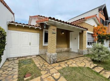 Casa · 143m² · 3 Ambientes · Casa en Venta en Castelar Sur