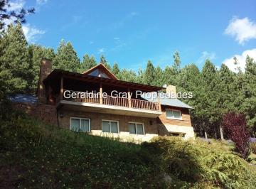 Casa · 430m² · 6 Ambientes · 1 Cochera · Casa en Venta de 5 Dorm. C/ Cochera en Chapelco Golf & Resort