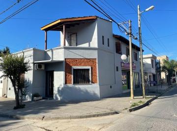 Casa · 150m² · 3 Ambientes · 1 Cochera · Casa con Pequeño Local Alquilado