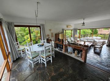 Casa en Alquiler de 6 ambientes Centro Playa · Pinamar - Zona Iglesia (28/diciembre Al 15/ene)