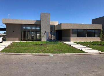 Casa · 165m² · 3 Dormitorios · Venta Hermosa Casa a Estrenar 3 Habitaciones, Barrio La Horqueta de Echeverria - Canning - Consulta