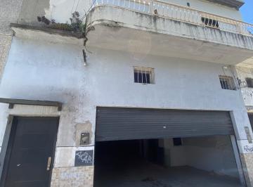 Bodega-Galpón , Avellaneda · Galpon 300 m². de La Serna 1900. Gerli.