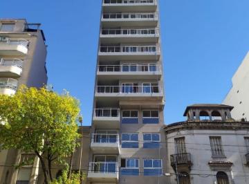 Departamento · 93m² · 3 Ambientes · Departamento de 3 Ambientes, Al Frente con Balcon, 3º "A"