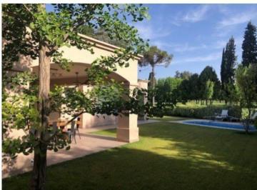Casa de 9 ambientes, Guaymallén · Casa Club de Campo Mendoza