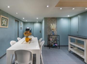 Departamento de 5 ambientes, Belgrano · Piso de 5 Amb + Dependencia en Colegiales! Excelente Oportunidad!