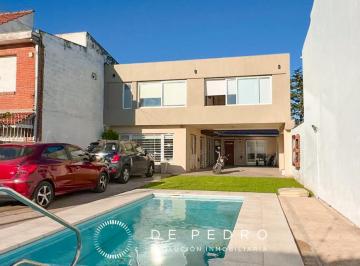 Casa · 144m² · 4 Ambientes · 2 Cocheras · Casa - Caisamar