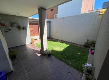 Casa · 164m² · 4 Ambientes · 2 Cocheras · Casa en Venta B° Residencial Vélez Sarsfield