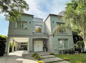 Casa · 229m² · 4 Ambientes · Venta Casa - Haras Maria Eugenia Barrio Cerrado