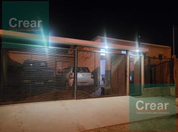 Casa · 180m² · 6 Ambientes · 2 Cocheras · Casa - Centenario