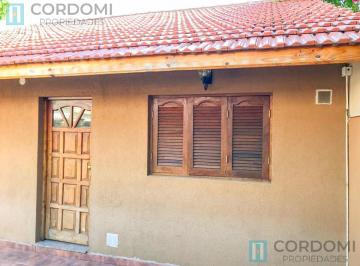 PH · 55m² · 2 Ambientes · Venta PH en Avellaneda Tipo Casa de 2 Ambientes con Patio con Posibilidad de Ampliación