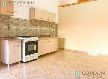 PH · 55m² · 2 Ambientes · Venta PH en Avellaneda Tipo Casa de 2 Ambientes con Patio con Posibilidad de Ampliación