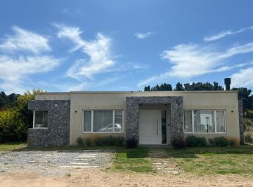 Casa · 150m² · 3 Dormitorios · Costa Esmeralda - Senderos I 82 - Alquiler