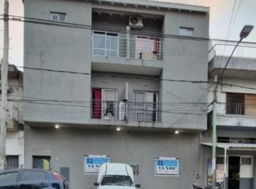 Departamento · 28m² · 1 Ambiente · Alquilo Departamento de 1 Ambiente en Planta Baja Al Frente en Caseros Zona 5 Esquinas Casi Llegando
