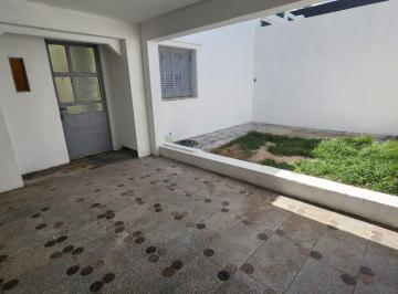 Casa de 4 ambientes, Mataderos · Carhue 2700 - Casa Refaccionada Sobre Lote 8x22 con Cochera y Terraza