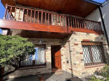 Casa · 240m² · 6 Ambientes · 3 Cocheras · Venta Casa Seis Ambientes Ituzaingo Norte