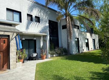 Casa · 300m² · Casa - Brickland