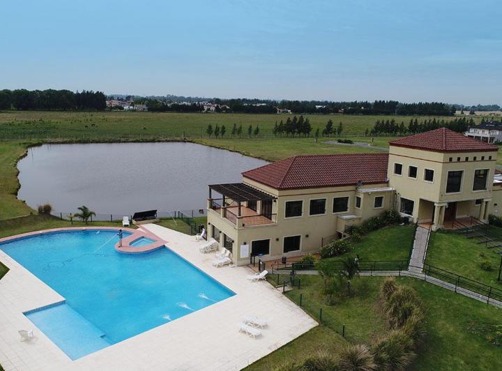 Terreno · 648m²